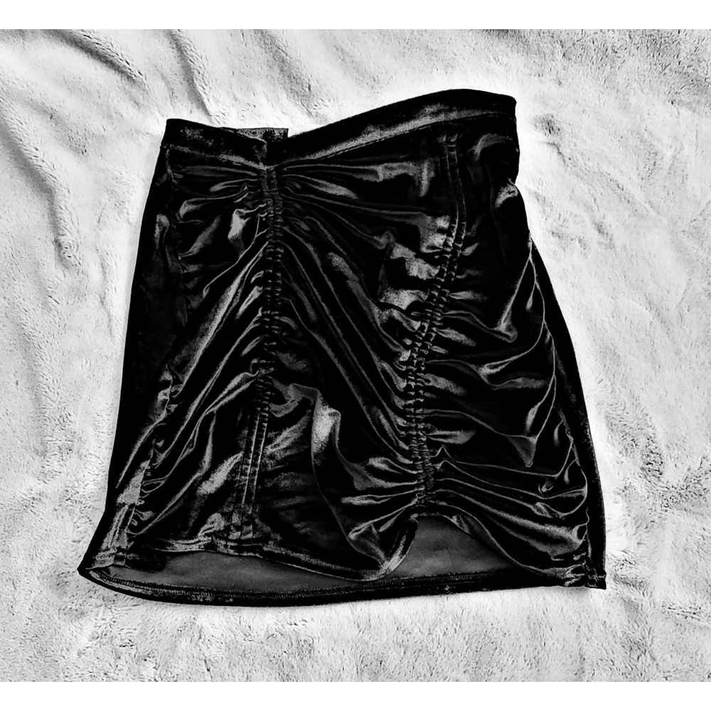 Urban Outfitters Black Velvet Skirt S
